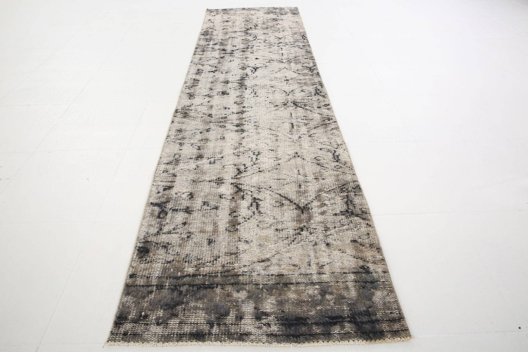 2' x 9' Vintage rug, Black-Gray Vintage rug, Cotton Vintage rug, Dorm Vintage rug, Entryway-Hallway Vintage rug, Kids Vintage rug, Living Room Vintage rug, Office Vintage rug, Plants-Trees Vintage rug, Retro Vintage rug, Vintage Runner, Wool Vintage rug, Vintage rug