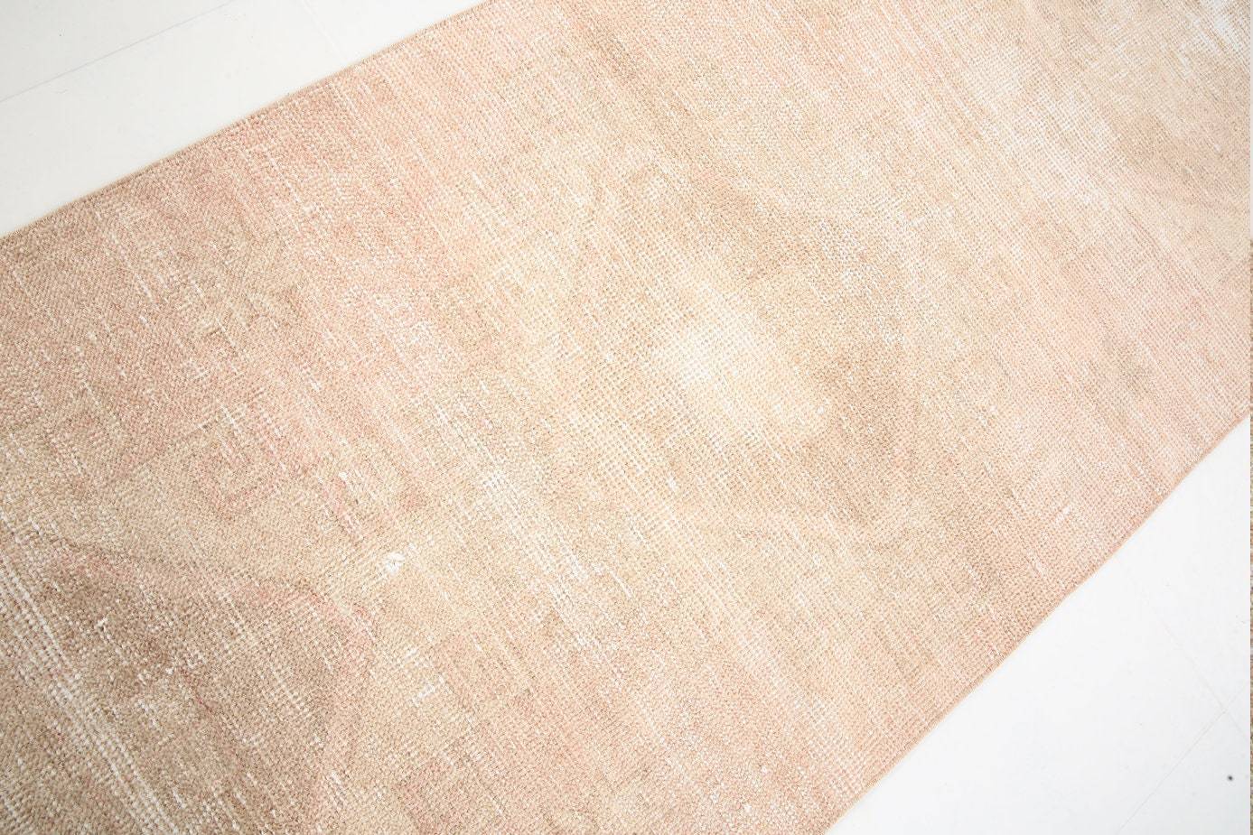 2' x 11' Vintage rug, Abstract Vintage rug, Cotton Vintage rug, Dorm Vintage rug, Entryway-Hallway Vintage rug, Kids Vintage rug, Kitchen-Dining Vintage rug, Office Vintage rug, Retro Vintage rug, Tan-Ivory Vintage rug, Vintage Runner, Wool Vintage rug, Vintage rug