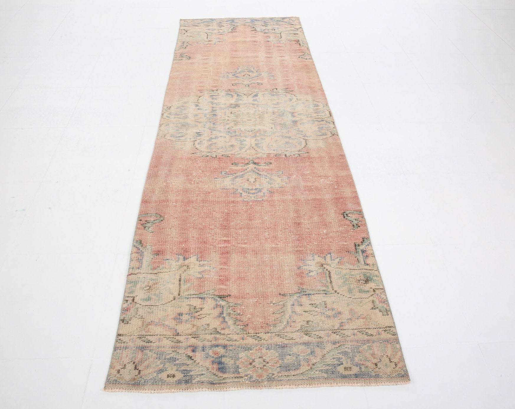 2' x 8' Vintage rug, Bohemian-Eclectic Vintage rug, Cotton Vintage rug, Dorm Vintage rug, Entryway-Hallway Vintage rug, Kitchen-Dining Vintage rug, Living Room Vintage rug, Office Vintage rug, Red Vintage rug, Southwestern Vintage rug, Vintage Runner, Wool Vintage rug, Vintage rug