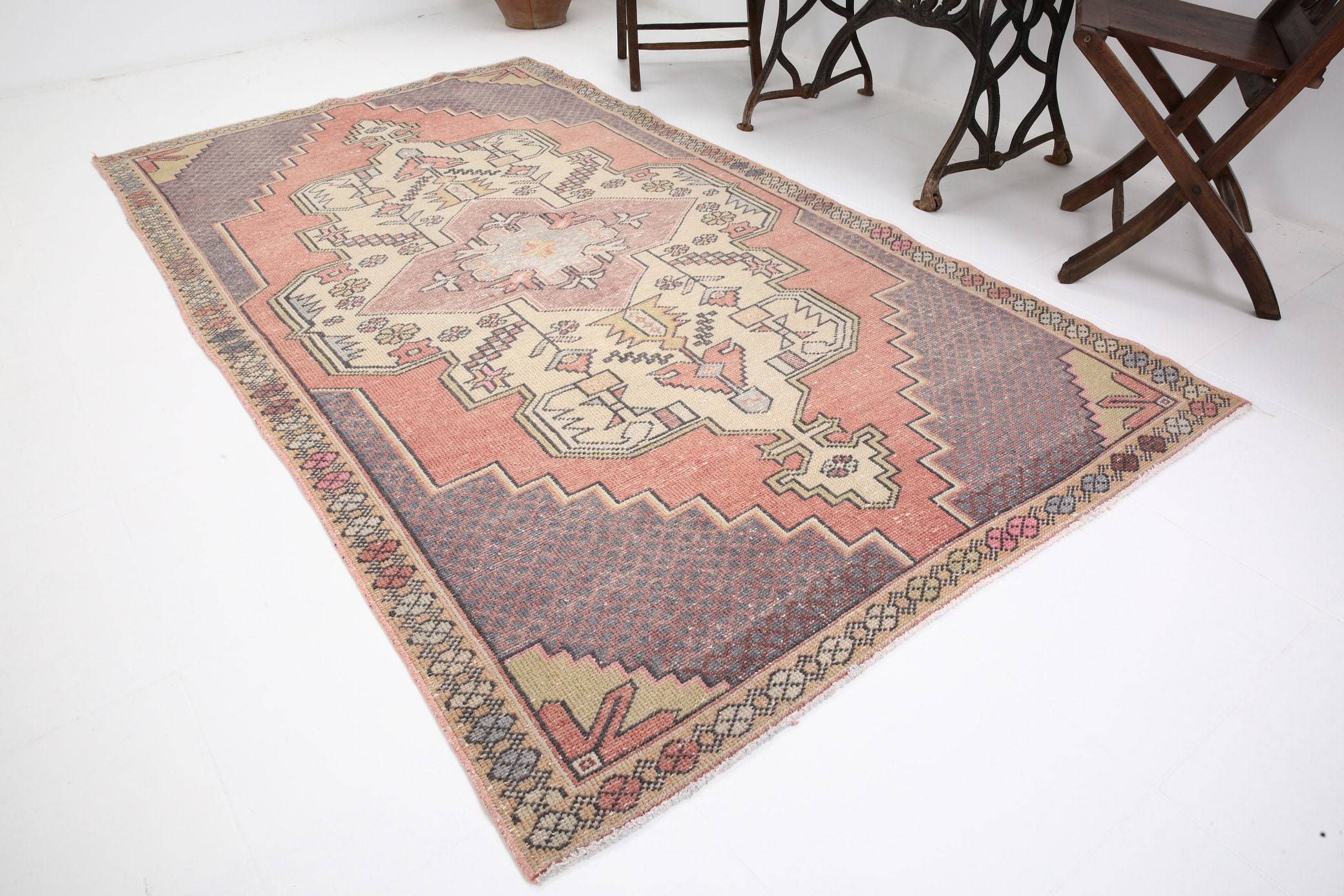 4' x 8' Vintage rug, Bedroom Vintage rug, Cotton Vintage rug, Dorm Vintage rug, Kitchen-Dining Vintage rug, Living Room Vintage rug, Office Vintage rug, Red Vintage rug, Rustic-Primitive Vintage rug, Southwestern Vintage rug, Vintage, Wool Vintage rug, Vintage rug