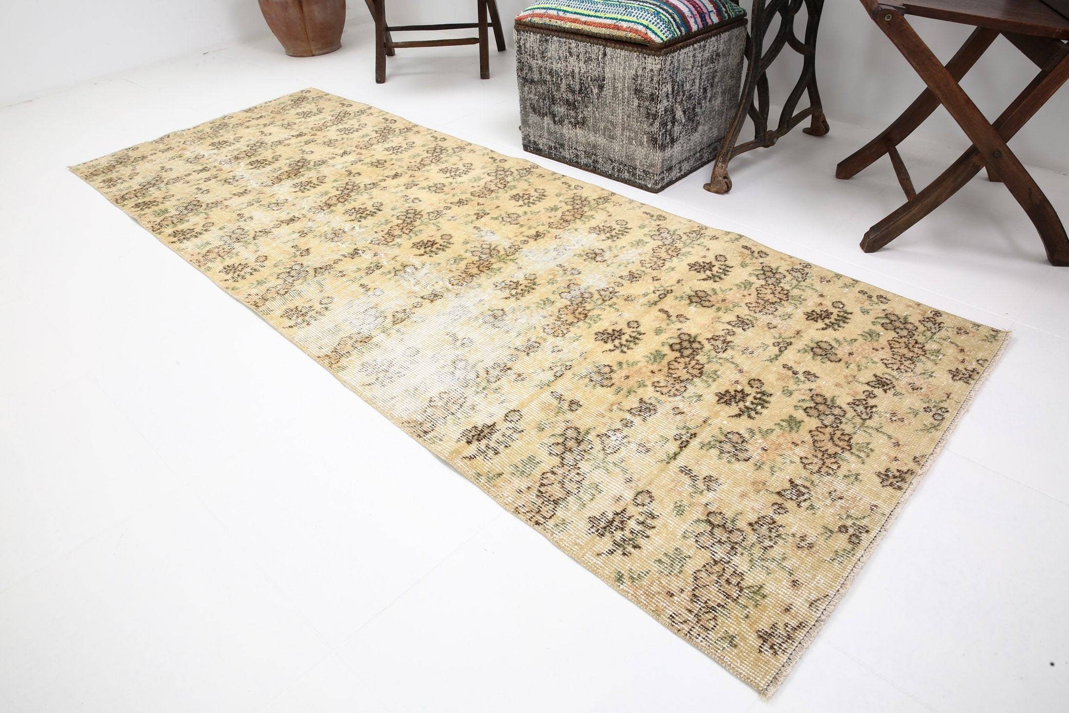 2' x 7' Vintage rug, Cotton Vintage rug, Dorm Vintage rug, Entryway-Hallway Vintage rug, Floral Vintage rug, Kitchen-Dining Vintage rug, Living Room Vintage rug, Office Vintage rug, Retro Vintage rug, Vintage Runner Vintage rug, Wool, Yellow-Gold Vintage rug, Vintage rug