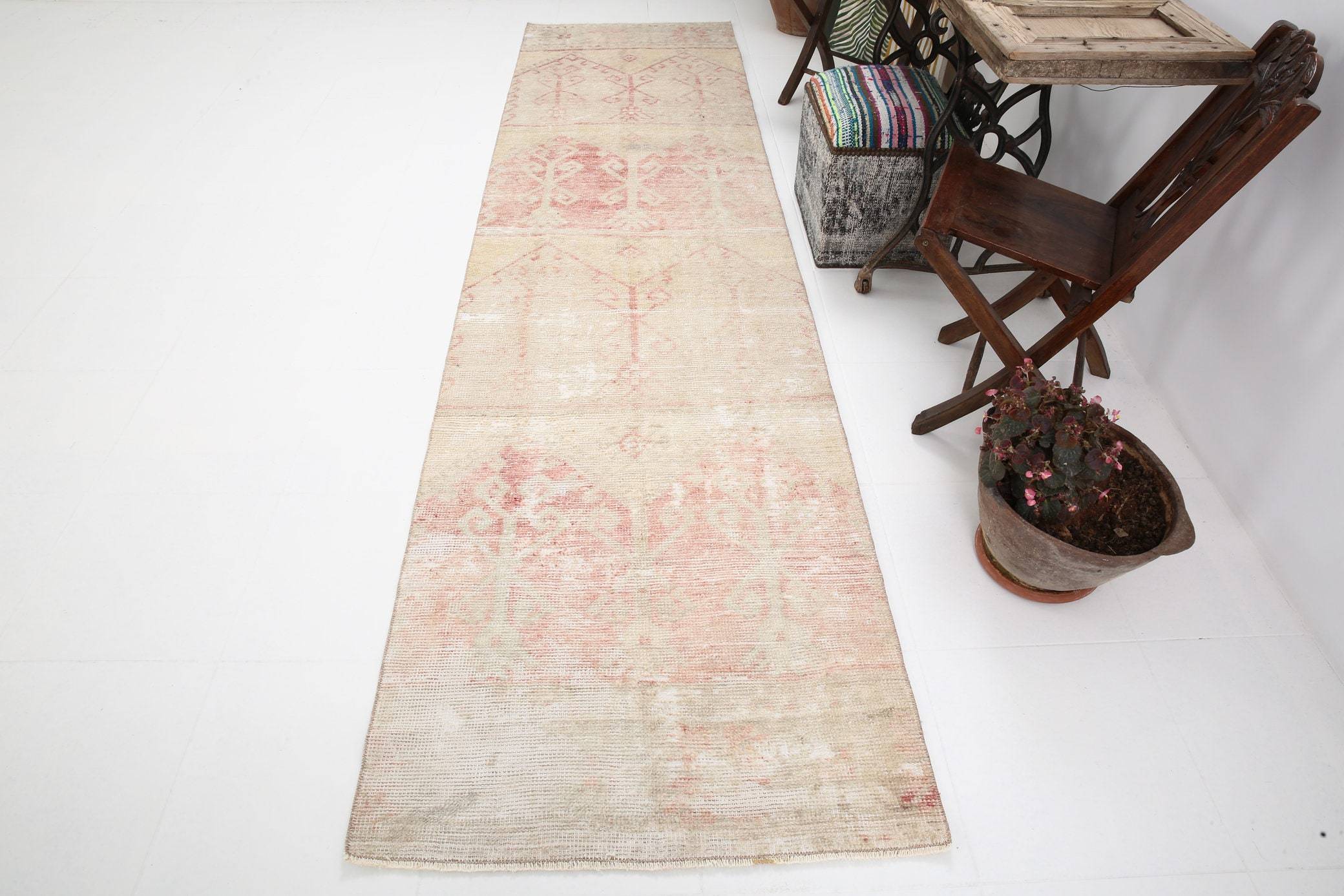 2' x 11' Vintage rug, Bedroom Vintage rug, Cotton Vintage rug, Entryway-Hallway Vintage rug, Ikat Vintage rug, Kitchen-Dining Vintage rug, Living Room Vintage rug, Office Vintage rug, Rustic-Primitive Vintage rug, Tan-Ivory Vintage rug, Vintage Runner, Wool Vintage rug, Vintage rug