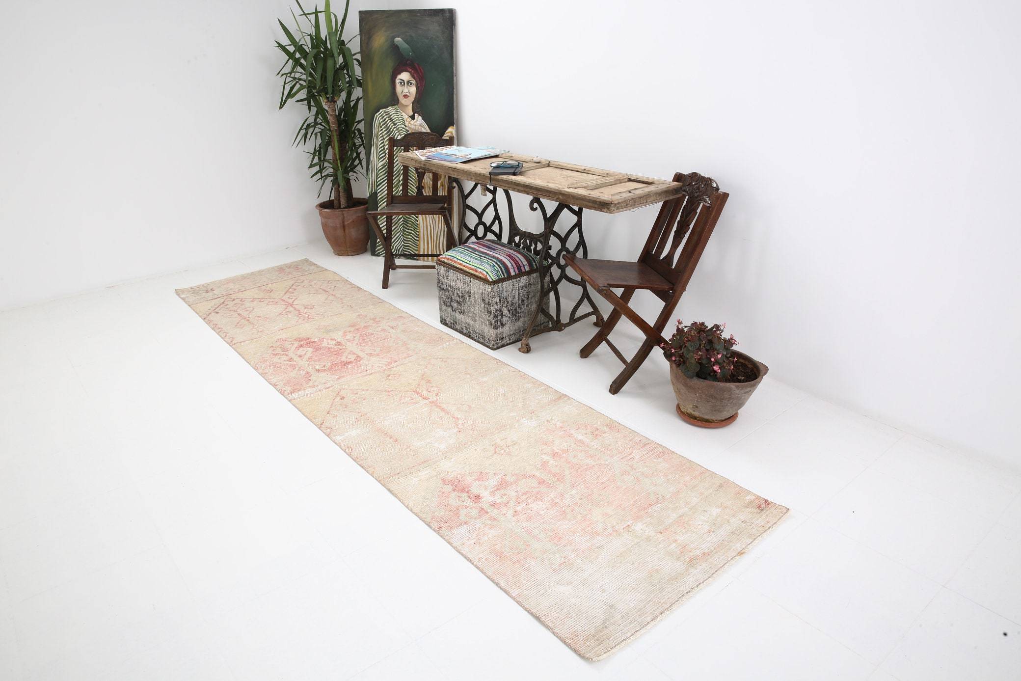 2' x 11' Vintage rug, Bedroom Vintage rug, Cotton Vintage rug, Entryway-Hallway Vintage rug, Ikat Vintage rug, Kitchen-Dining Vintage rug, Living Room Vintage rug, Office Vintage rug, Rustic-Primitive Vintage rug, Tan-Ivory Vintage rug, Vintage Runner, Wool Vintage rug, Vintage rug