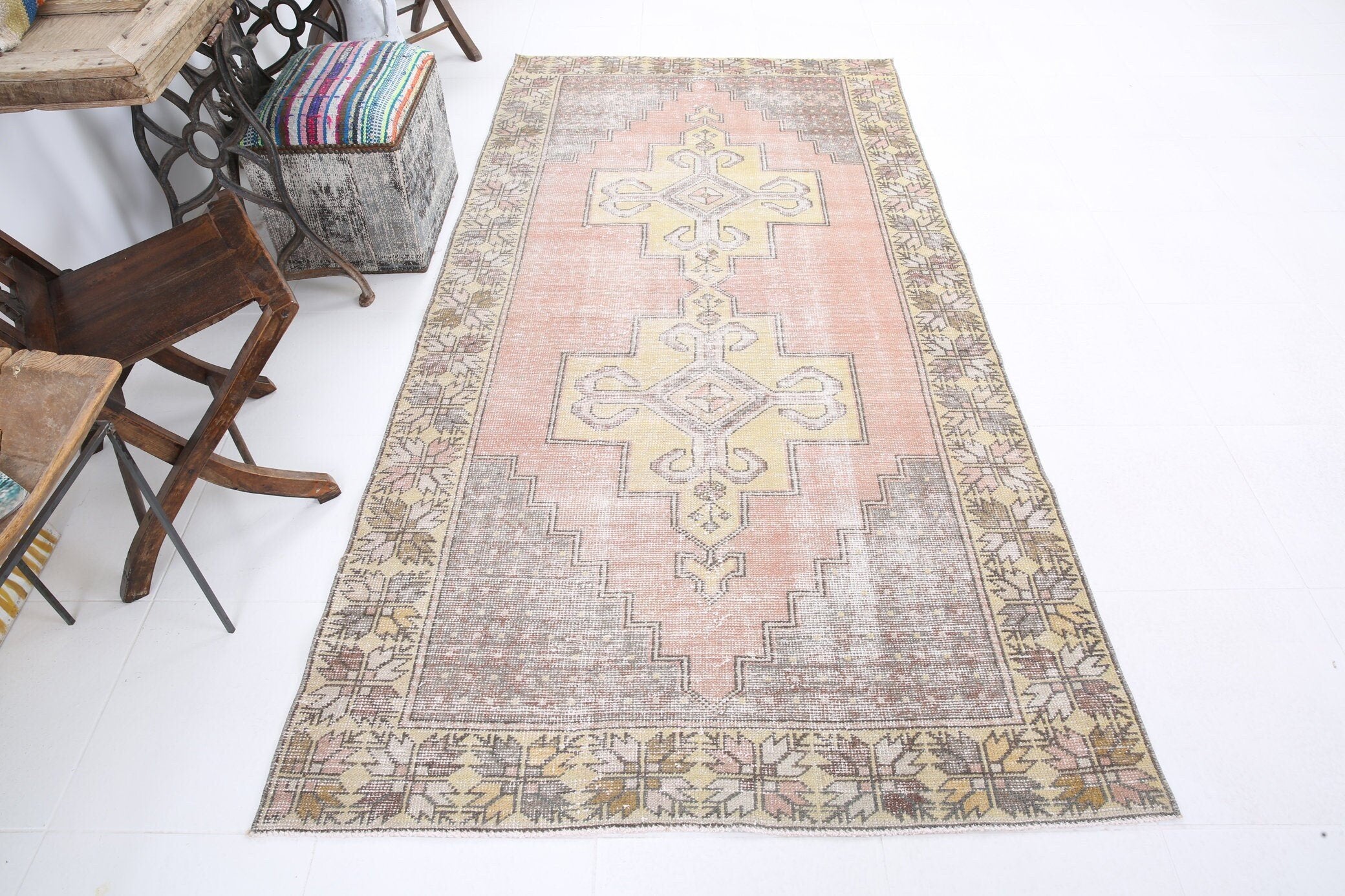 4' x 8' Vintage rug, Cotton Vintage rug, Entryway-Hallway Vintage rug, Geometric Vintage rug, Kitchen-Dining Vintage rug, Living Room Vintage rug, Nursery Vintage rug, Office Vintage rug, Pink Vintage rug, Retro Vintage rug, Vintage, Wool Vintage rug, Vintage rug