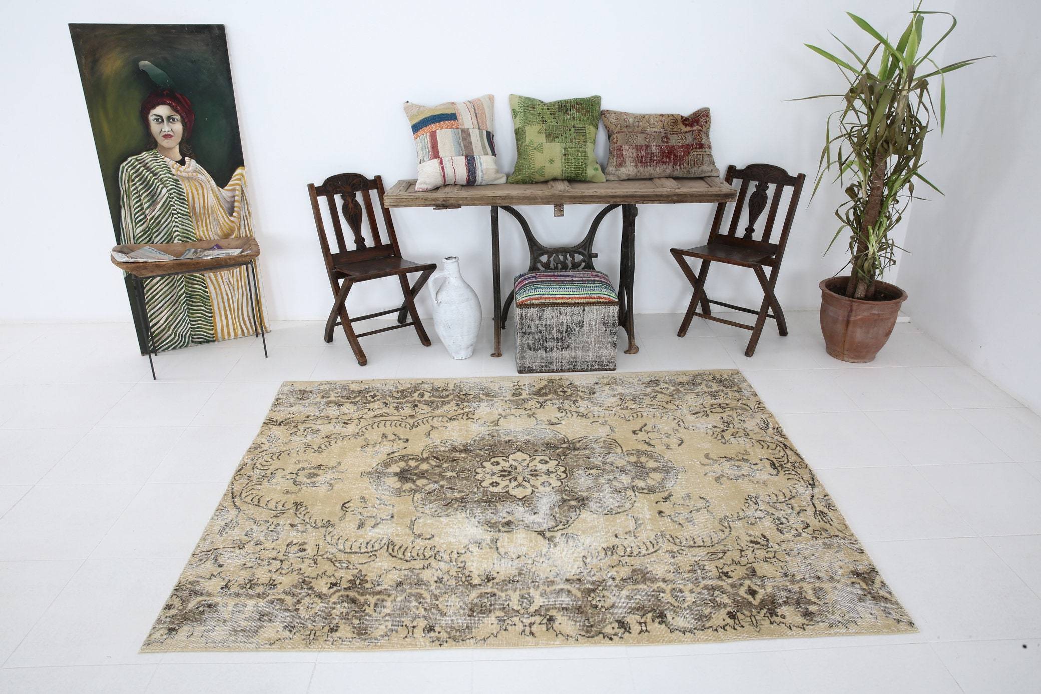 5' x 6' Vintage rug, Brown Vintage rug, Cotton Vintage rug, Dorm Vintage rug, Floral Vintage rug, Living Room Vintage rug, Nursery Vintage rug, Office Vintage rug, Rustic-Primitive Vintage rug, Vintage, Wool Vintage rug, Vintage rug