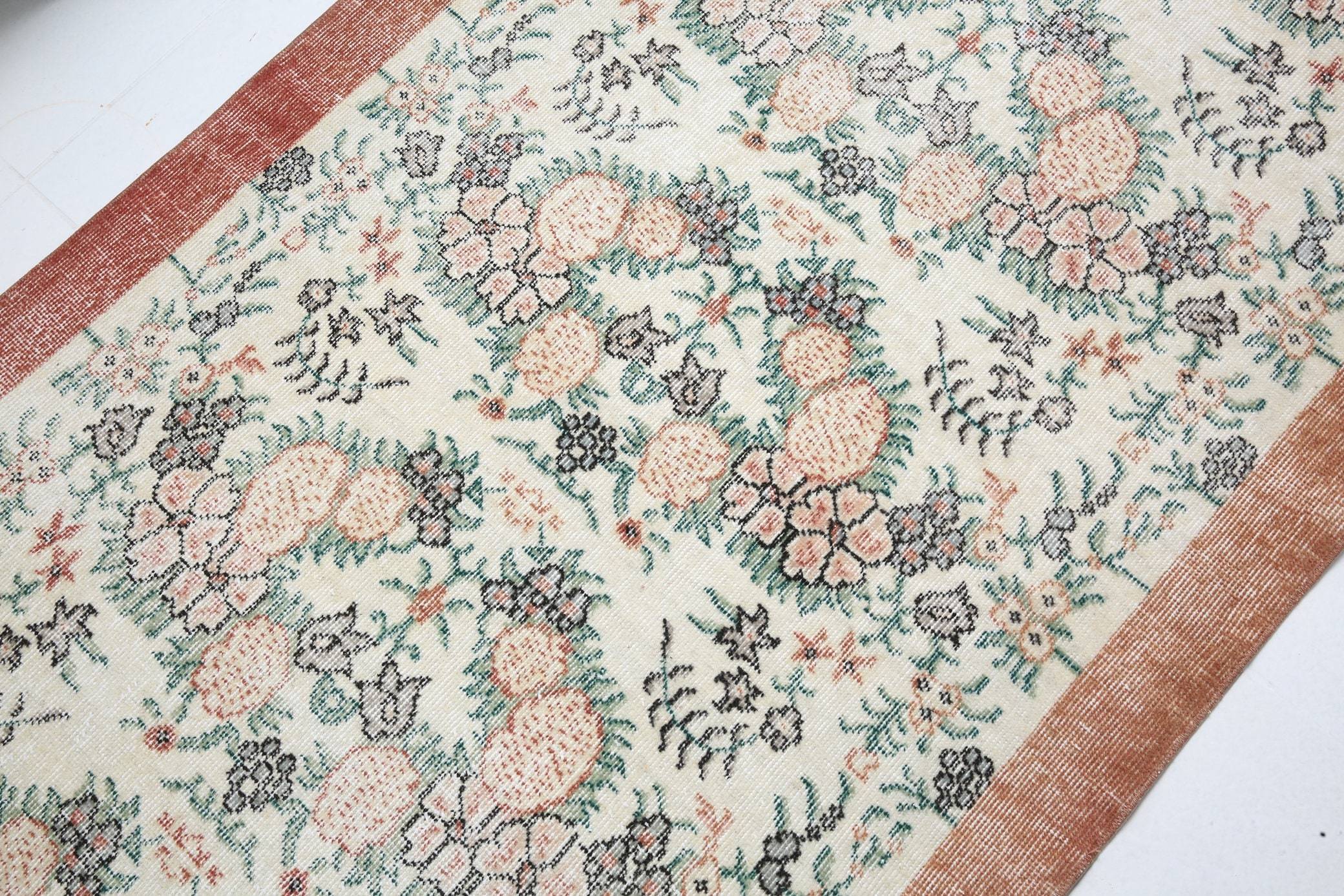 3' x 6' Vintage rug, Bohemian-Eclectic Vintage rug, Cotton Vintage rug, Dorm Vintage rug, Floral Vintage rug, Kids Vintage rug, Kitchen-Dining Vintage rug, Living Room Vintage rug, Office Vintage rug, Tan-Ivory Vintage rug, Vintage, Wool Vintage rug, Vintage rug