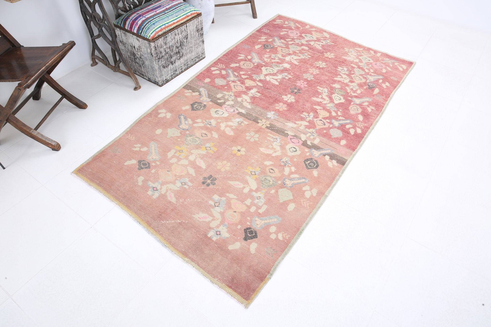 4' x 7' Vintage rug, Cotton Vintage rug, Dorm Vintage rug, Floral Vintage rug, Kids Vintage rug, Kitchen-Dining Vintage rug, Living Room Vintage rug, Office Vintage rug, Red Vintage rug, Retro Vintage rug, Vintage, Wool Vintage rug, Vintage rug