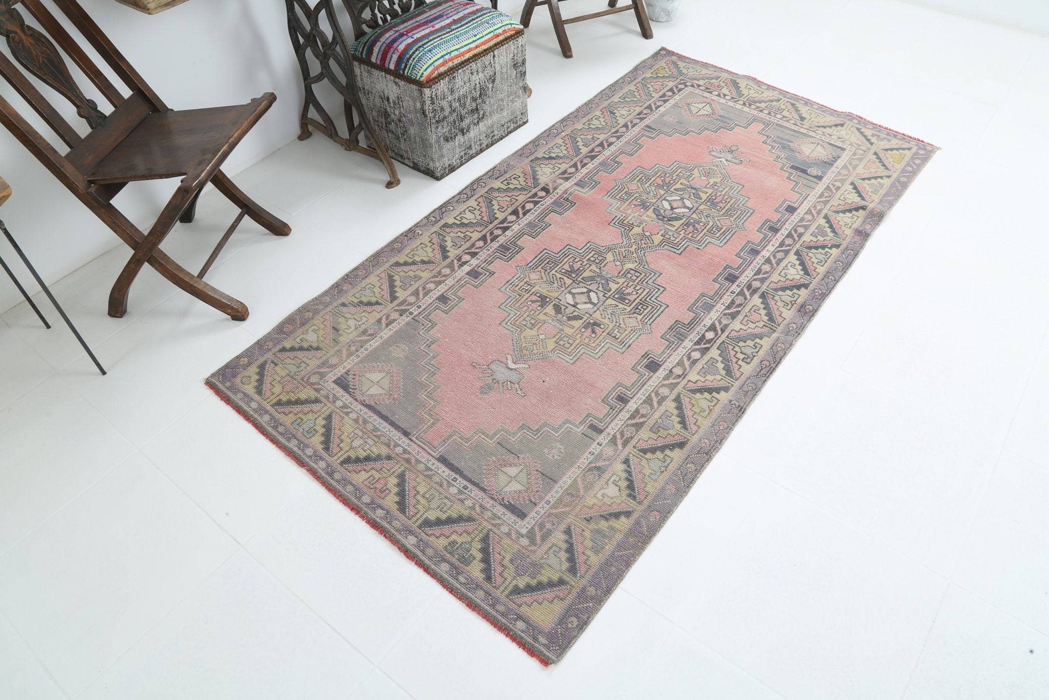 3' x 7' Vintage rug, Distressed Vintage rug, Dorm Vintage rug, Geometric Vintage rug, Kitchen-Dining Vintage rug, Living Room Vintage rug, Office Vintage rug, Patio-Outdoor Vintage rug, Pink Vintage rug, Vintage Oushak, Wool Vintage rug, Vintage rug