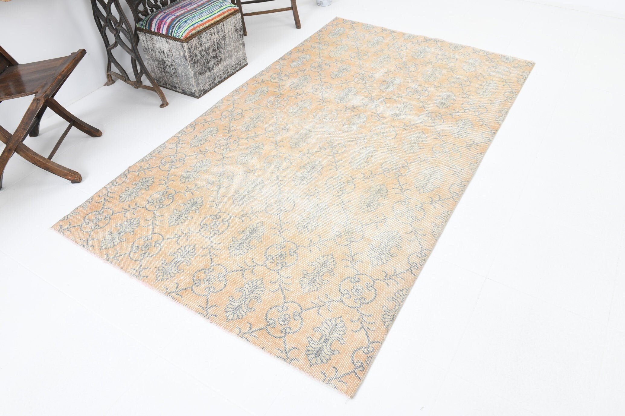 4' x 7' Vintage rug, Abstract Vintage rug, Bathroom Vintage rug, Bedroom Vintage rug, Cotton Vintage rug, Country-Farmhouse Vintage rug, Kitchen-Dining Vintage rug, Living Room Vintage rug, Office Vintage rug, Tan-Ivory Vintage rug, Vintage, Wool Vintage rug, Vintage rug