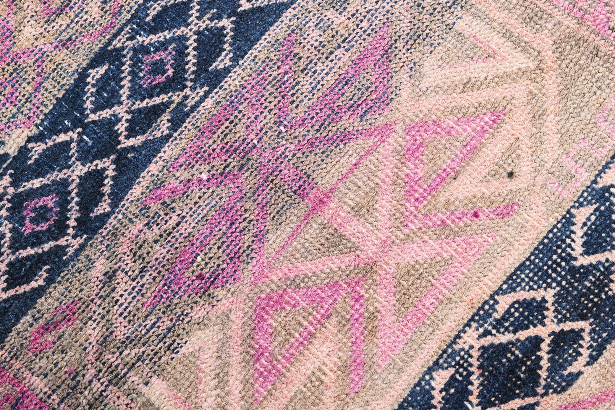 2' x 11' Vintage rug, Cotton Vintage rug, Distressed Vintage rug, Dorm Vintage rug, Entryway-Hallway Vintage rug, Kitchen-Dining Vintage rug, Living Room Vintage rug, Nursery Vintage rug, Oriental Vintage rug, Pink Vintage rug, Vintage Herki, Wool Vintage rug, Vintage rug