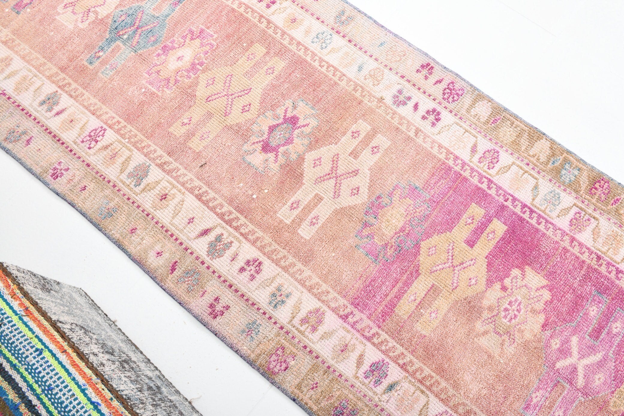 3' x 11' Vintage rug, Bohemian-Eclectic Vintage rug, Cotton Vintage rug, Entryway-Hallway Vintage rug, Kitchen-Dining Vintage rug, Laundry Vintage rug, Living Room Vintage rug, Office Vintage rug, Pink Vintage rug, Southwestern Vintage rug, Vintage Herki, Wool Vintage rug, Vintage rug