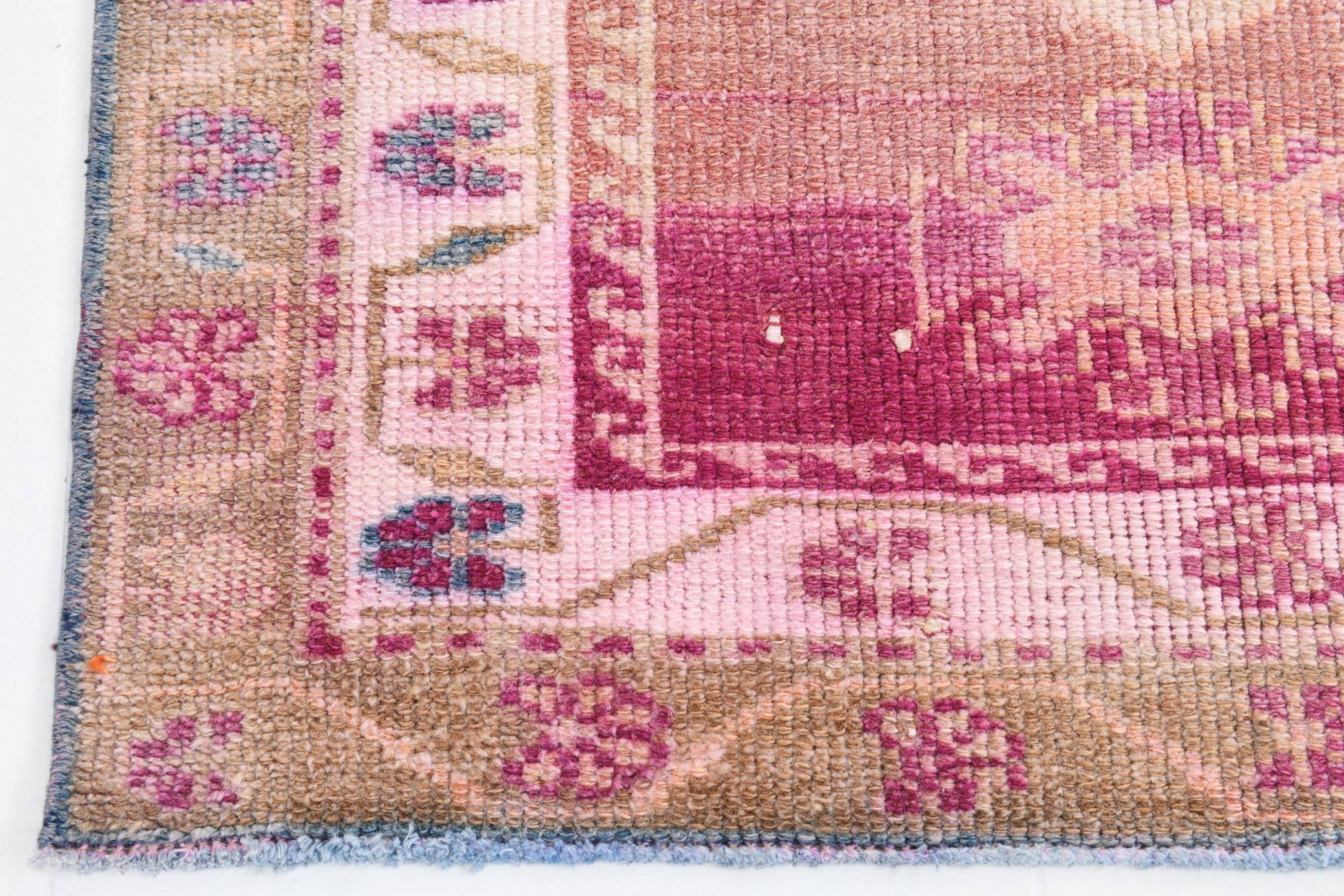 3' x 11' Vintage rug, Bohemian-Eclectic Vintage rug, Cotton Vintage rug, Entryway-Hallway Vintage rug, Kitchen-Dining Vintage rug, Laundry Vintage rug, Living Room Vintage rug, Office Vintage rug, Pink Vintage rug, Southwestern Vintage rug, Vintage Herki, Wool Vintage rug, Vintage rug