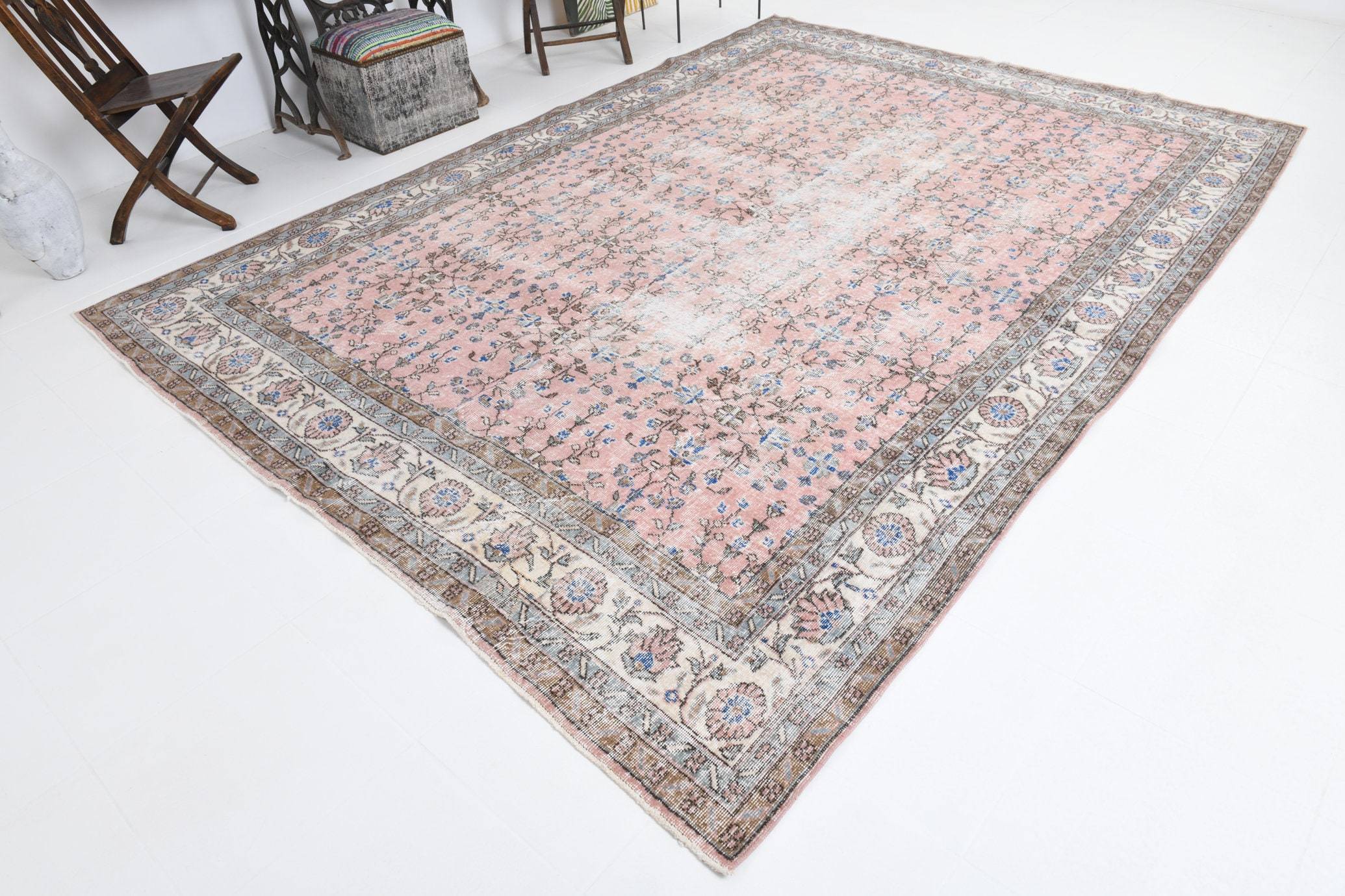 8' x 11' Vintage rug, Cotton Vintage rug, Dorm Vintage rug, Floral Vintage rug, Kids Vintage rug, Living Room Vintage rug, Nursery Vintage rug, Office Vintage rug, Pink Vintage rug, Rustic-Primitive Vintage rug, Vintage, Wool Vintage rug, Vintage rug