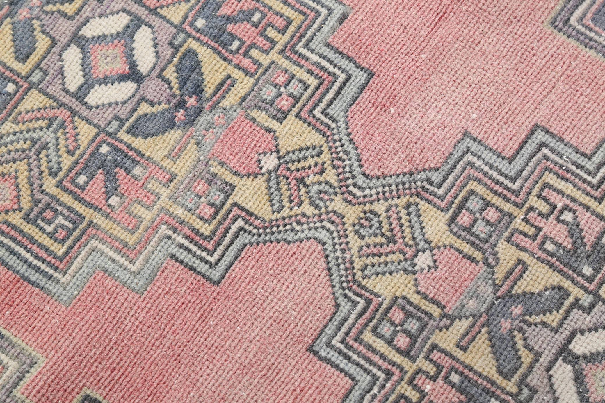 3' x 7' Vintage rug, Distressed Vintage rug, Dorm Vintage rug, Geometric Vintage rug, Kitchen-Dining Vintage rug, Living Room Vintage rug, Office Vintage rug, Patio-Outdoor Vintage rug, Pink Vintage rug, Vintage Oushak, Wool Vintage rug, Vintage rug