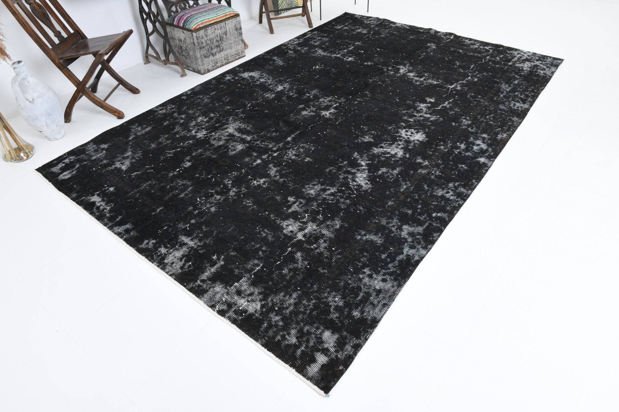 6' x 10' Vintage rug, Black-Gray Vintage rug, Bohemian-Eclectic Vintage rug, Camouflage Vintage rug, Cotton Vintage rug, Dorm Vintage rug, Kids Vintage rug, Kitchen-Dining Vintage rug, Living Room Vintage rug, Nursery Vintage rug, Vintage, Wool Vintage rug, Vintage rug