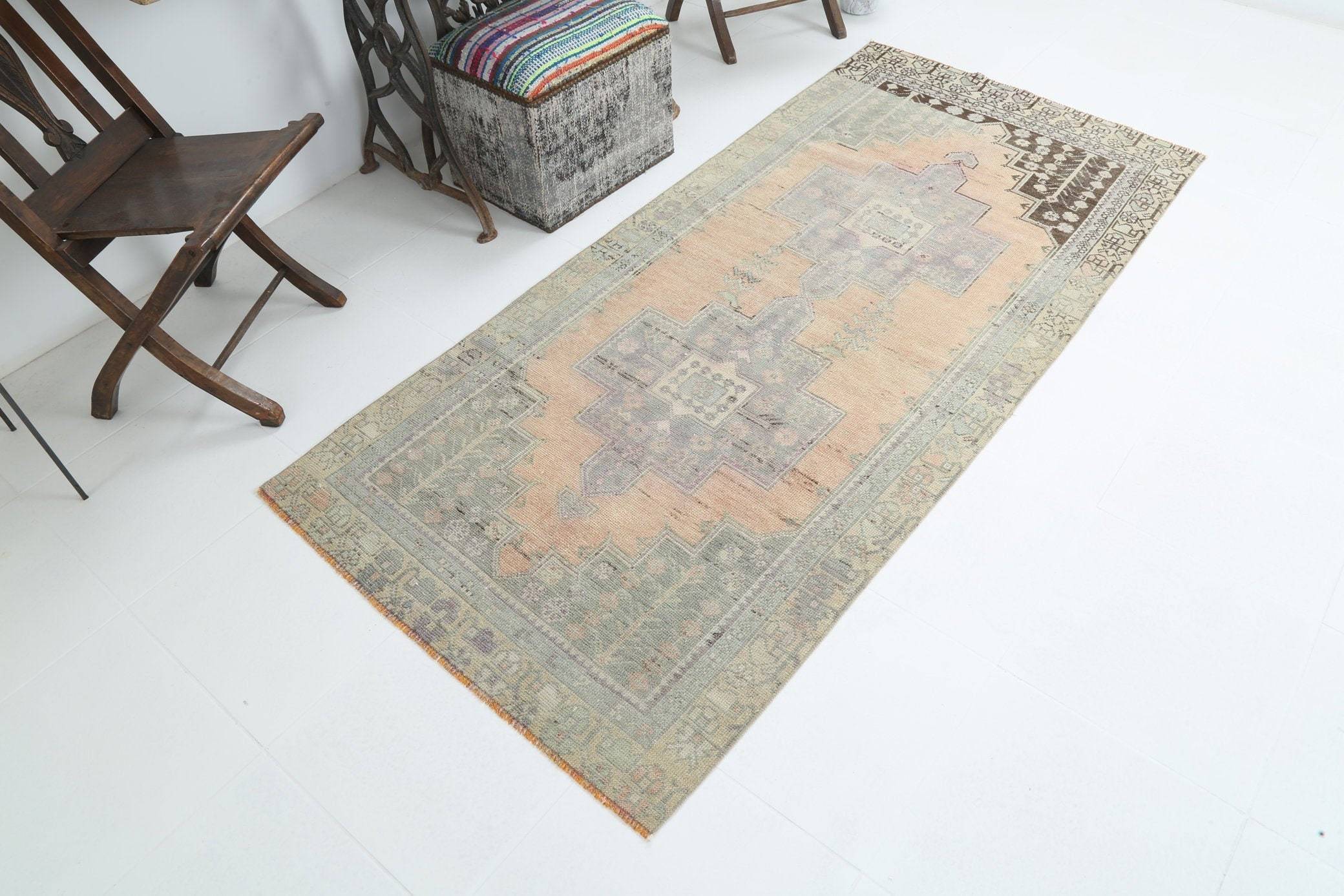 3' x 7' Vintage rug, Bathroom Vintage rug, Bedroom Vintage rug, Country-Farmhouse Vintage rug, Kitchen-Dining Vintage rug, Living Room Vintage rug, Multi Color Vintage rug, Office Vintage rug, Solid Vintage rug, Vintage Oushak, Wool Vintage rug, Vintage rug