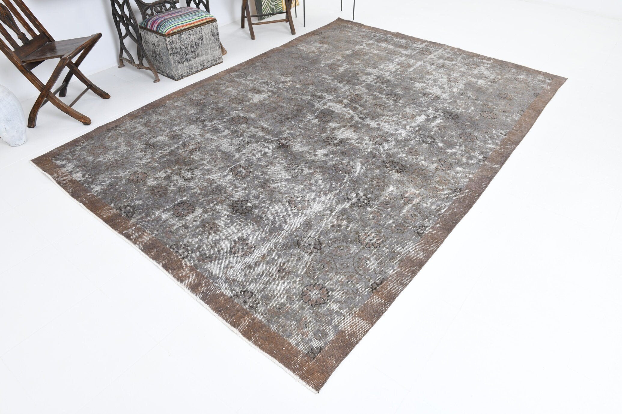 7' x 10' Vintage rug, Black-Gray Vintage rug, Contemporary Vintage rug, Cotton Vintage rug, Floral Vintage rug, Kids Vintage rug, Kitchen-Dining Vintage rug, Living Room Vintage rug, Nursery Vintage rug, Office Vintage rug, Vintage, Wool Vintage rug, Vintage rug