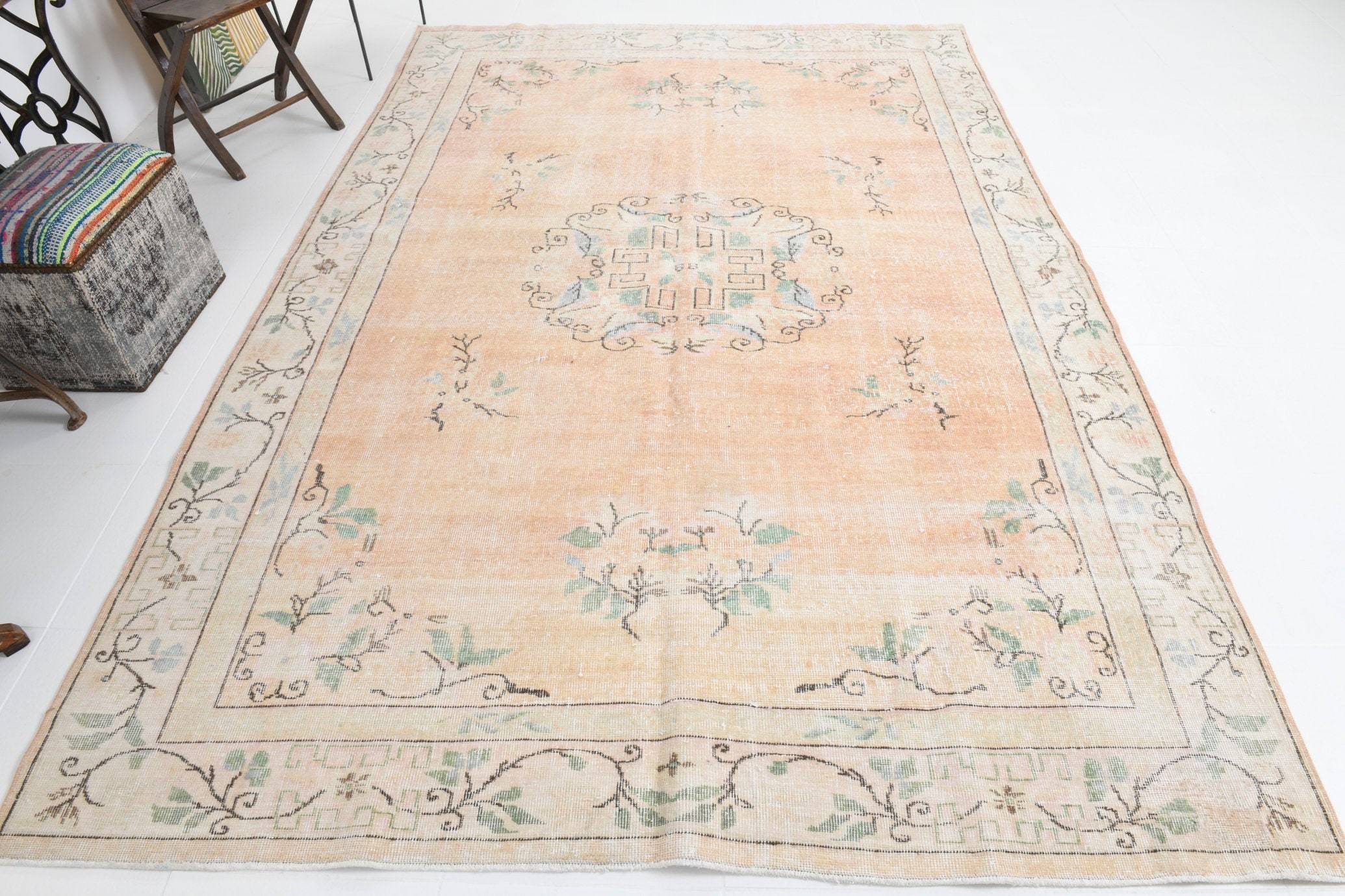 6' x 10' Vintage rug, Cotton Vintage rug, Dorm Vintage rug, Floral Vintage rug, Kids Vintage rug, Kitchen-Dining Vintage rug, Living Room Vintage rug, Office Vintage rug, Rustic-Primitive Vintage rug, Tan-Ivory Vintage rug, Vintage, Wool Vintage rug, Vintage rug