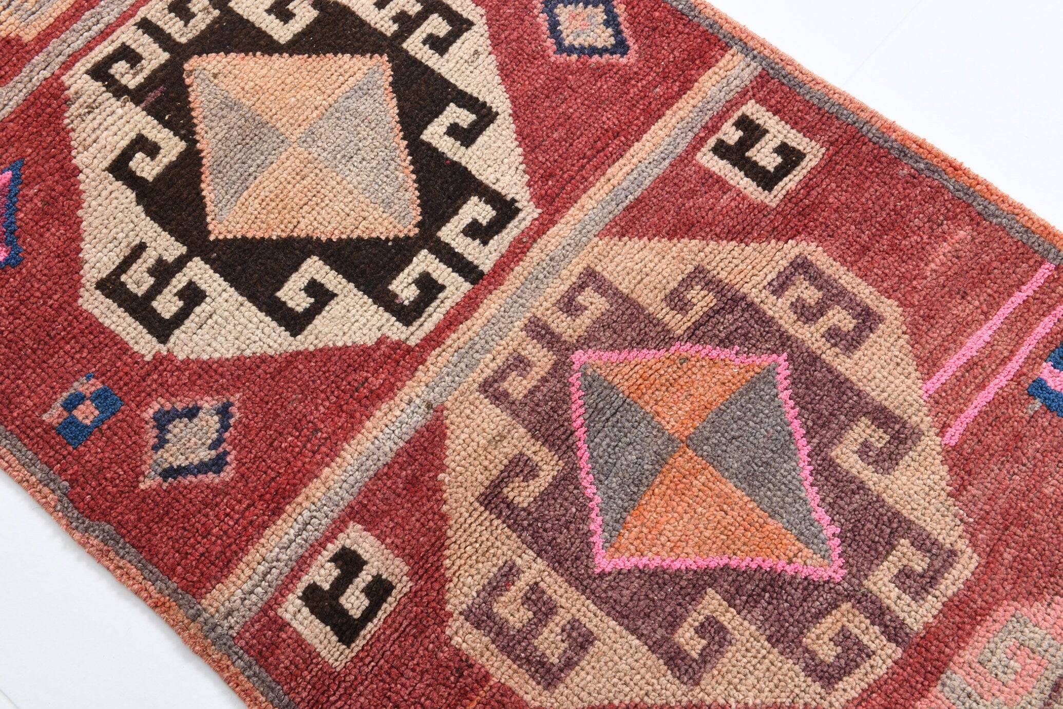 2' x 8' Vintage rug, Bedroom Vintage rug, Cotton Vintage rug, Country-Farmhouse Vintage rug, Dorm Vintage rug, Entryway-Hallway Vintage rug, Geometric Vintage rug, Kitchen-Dining Vintage rug, Office Vintage rug, Red Vintage rug, Vintage Herki, Wool Vintage rug, Vintage rug