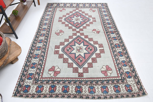 5' x 7' Pink Turkish Vintage Rug  |  RugReform